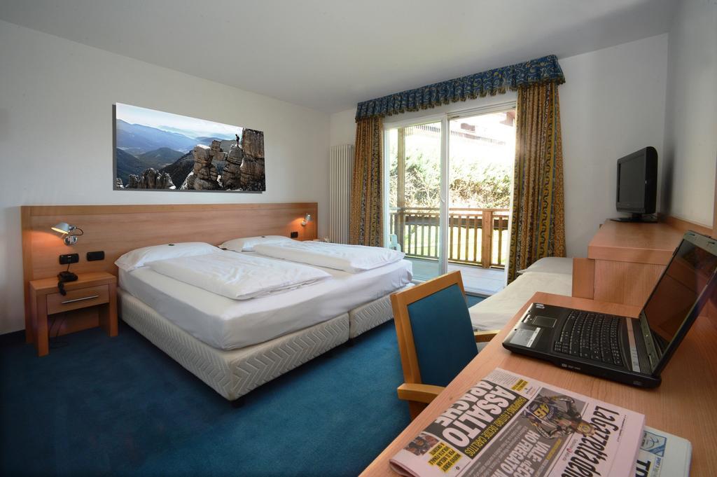 Hotel Los Andes Castello-Molina di Fiemme Room photo